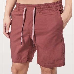 Lululemon men’s 7” athletic shorts Sz Small